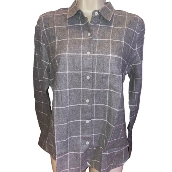 2 NWT women’s untuckit shirt bundle size 4 - Picture 3 of 3